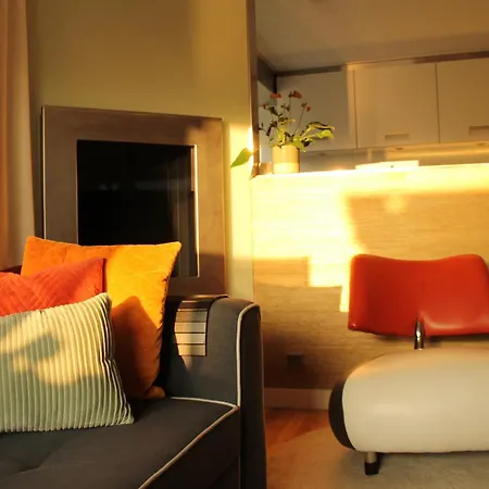 Houseboat Orpheus-2